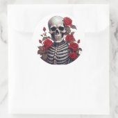 Skelett mit Rote Rosen Runder Aufkleber (Tasche)