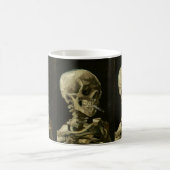 Skelett mit Zigarette von Van Gogh Kaffeetasse (Mittel)