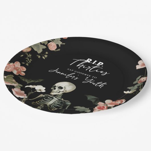 Skelett Pink Floral RIP 30s 40th Birthday Party Pappteller (Schrägansicht)