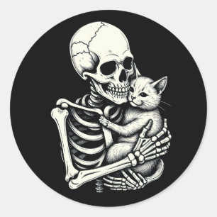 Skelett umarmende Katze Lustige Halloween-Katzenli Runder Aufkleber