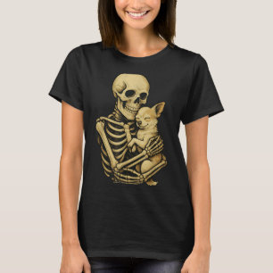 Skelett umarmt Hund Chihuahua Lustiger Halloween T-Shirt