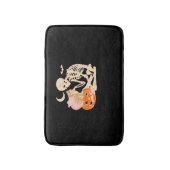 Skelett umarmt KatzenHalloween Katzenkatze-Katze-K Badematte (Vorderseite Vertikal)