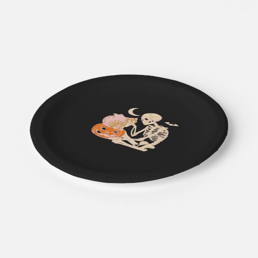 Skelett umarmt KatzenHalloween Katzenkatze-Katze-K Pappteller (Schrägansicht)