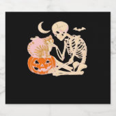 Skelett umarmt KatzenHalloween Katzenkatze-Katze-K Schaumweinetikett (Einzelnes Label)