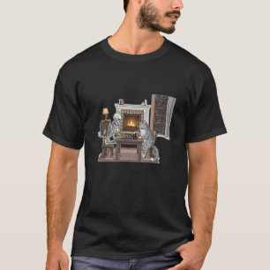 Skelett und Katze spielen Schach T-Shirt