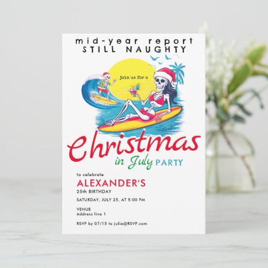 Skelett Weihnachten im Juli Beach Surf Naughty Einladung (Stehend Vorderseite)