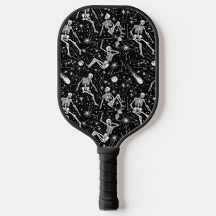 Skelette im Weltraumhintergrund Pickleball Schläger