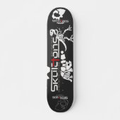 SKELETTE mit T-REX & Triceratops Skateboard (Vorne)