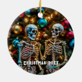 Skelette und farbenfrohe Ornamente Weihnachten (Hinten)