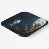 Skelettfischen in einem Holzrowboat Pappteller (Gewinkelt)