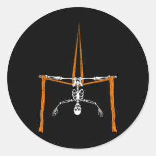 Skelettflieger - Halloween-Seidenzirkus Runder Aufkleber