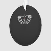 Skelettfrauen mit rotem Herz aus Fieber Ornament (Vorderseite)