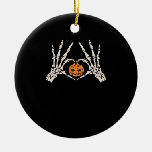 Skeletthand Herz und Kürbiskugel Funny Skull Hallo Keramik Ornament (Vorne)