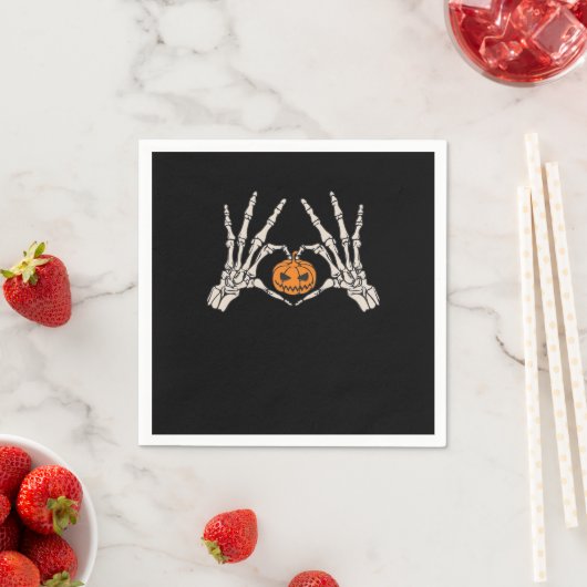Skeletthand Herz und Kürbiskugel Funny Skull Hallo Serviette (Beispiel)