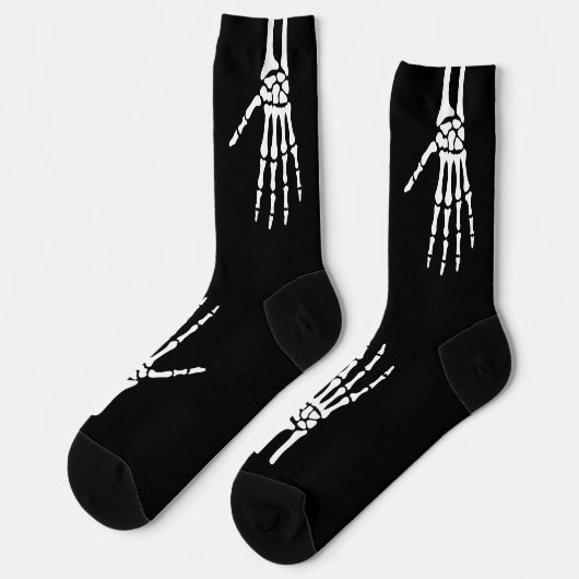 Skeletthandschuhe auf schwarz-schokigem Halloween Socken (Linkes Detail)