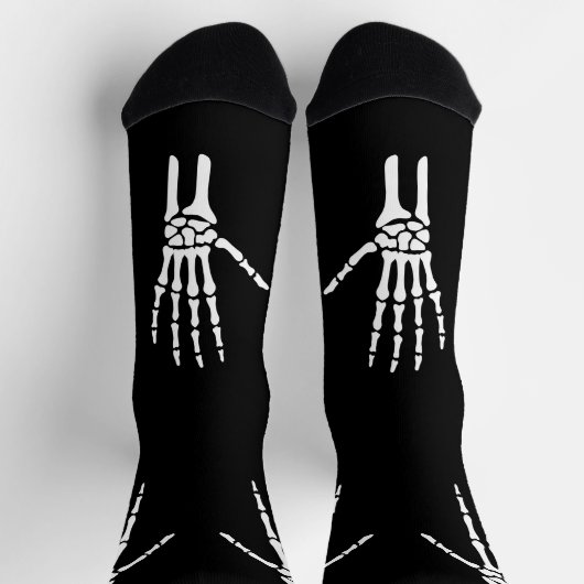 Skeletthandschuhe auf schwarz-schokigem Halloween Socken (Oben)