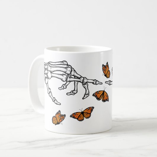 Skeletthandschuhe und Monarchschmetterlinge Kaffeetasse (Vorderseite Links)