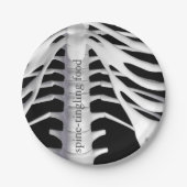 Skelettknochen Wirbelsäule Schwarz-weißes Hallowee Pappteller (Vorderseite)