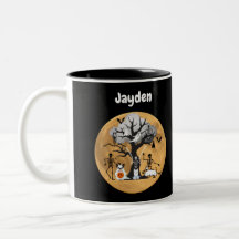 Skelettwandern mit ihren Hunden in Kostümen