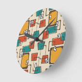 Skewed Squares Midcentury Pattern Runde Wanduhr (Winkel)