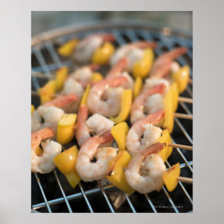 Skewer mit gegrillten Garnelen und Pfeffer Schwede Poster