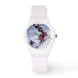 Ski fahren hinunter den Berg im Rot Armbanduhr