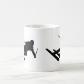 Ski fahrender abschüssiger Skifahrer des Skis Kaffeetasse (Mittel)