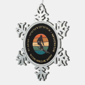 Ski Mt. Baker, Washington - Man Skier, Gelber Text Schneeflocken Zinn-Ornament (Rechts)