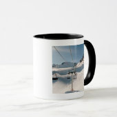 Skiaufzug in der sonnigen schneebedeckten tasse (VorderseiteRechts)