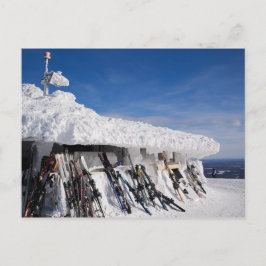 Skier in einem Skigebiet, Lappland Postkarte