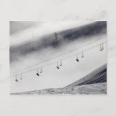 Skifahrer mit Sessellift Postkarte (Vorderseite)