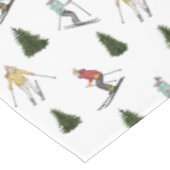 Skifahrer und Tannen Wasserfarben Weihnachtsmuster Tischdecke (Schrägansicht)