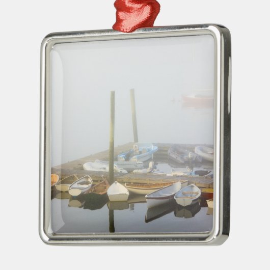 Skiffs und Morgennebel im Südwesthafen, Silbernes Ornament (Links)