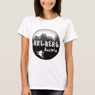 Skiläufer Arlberg Österreich T-Shirt