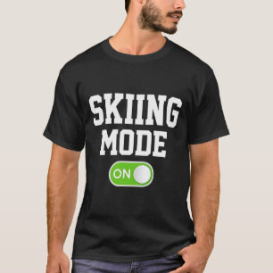 Skimodus auf dem sonnigen Skifahrer T-Shirt