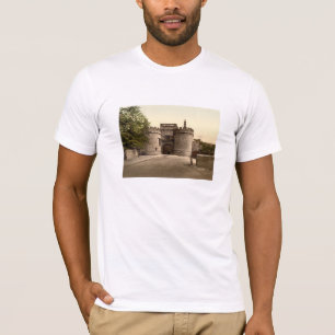 Skipton Schloss-Zugang, Yorkshire, England T-Shirt