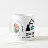 Skiraum, Colorado - Weibliche Skifahrerin auf Weiß Kaffeetasse (Vorderseite Links)