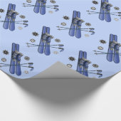 Skis, Stiefel, Polen und Schneeflocken Geschenkpapier (Ecke)