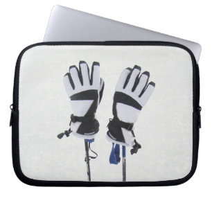 Skistöcke und Handschuhe Laptop-Tasche Laptopschutzhülle