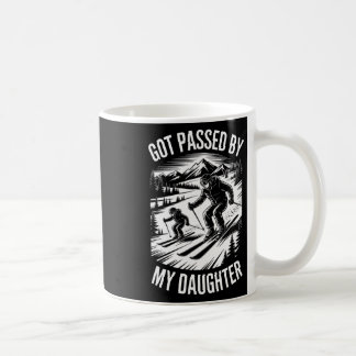 Skivater wird von Tochter gefahren Lustige Skifami Kaffeetasse