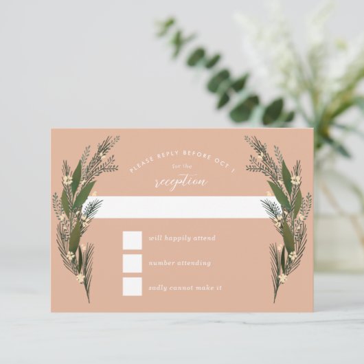 Skizzierte Blume Blätter Grüne Peach Hochzeit RSVP Karte (Stehend Vorderseite)