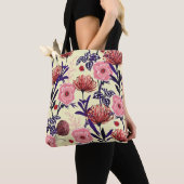 Skizzierte Blume in hellen Farben nahtlos p Tasche (Von Nahem)