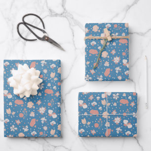 Skizzierte Blumen auf Azure Geschenkpapier Set