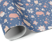 Skizzierte Blumen auf Blau Geschenkpapier (Rolleneckpunkt)