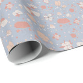 Skizzierte Blumen auf Hellblau Geschenkpapier (Rolleneckpunkt)