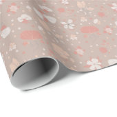 Skizzierte Blumen auf Hellbraun Geschenkpapier (Rolleneckpunkt)
