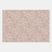 Skizzierte Blumen auf Hellbraun Geschenkpapier Set (Vorderseite)
