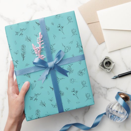 Skizzierte Wildblumen auf Hellteal Geschenkpapier (Schenken)