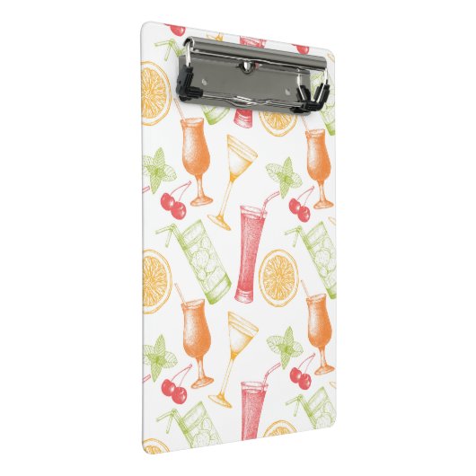 Skizziertes Cocktail-Muster Mini Klemmbrett (Schrägansicht)
