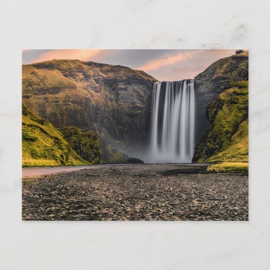 Skogafoss Wasserfall am Morgen Sonnenaufgang Postkarte (Vorderseite)